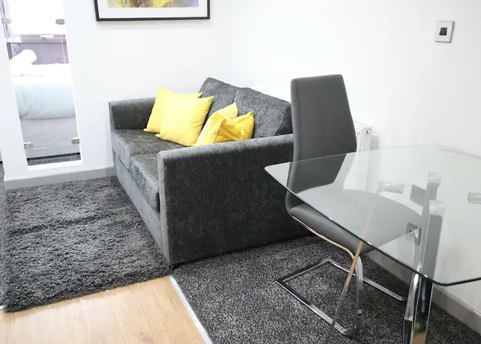Halifax House, Studio Apartment 214