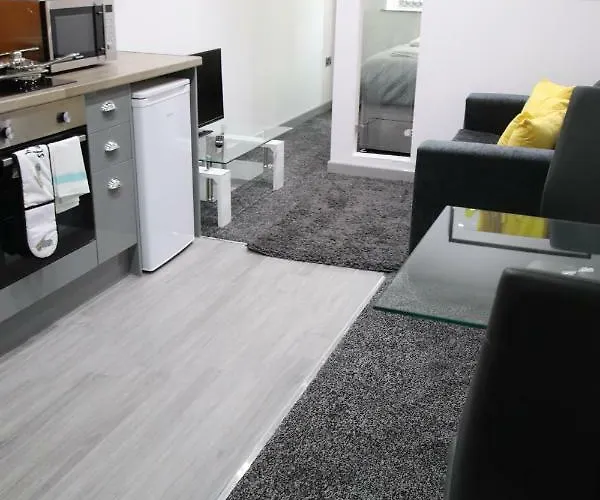 Halifax House, Studio Apartment 214